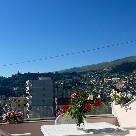 Flower Terrace Apartment Gjirokastër Dış mekan fotoğraf