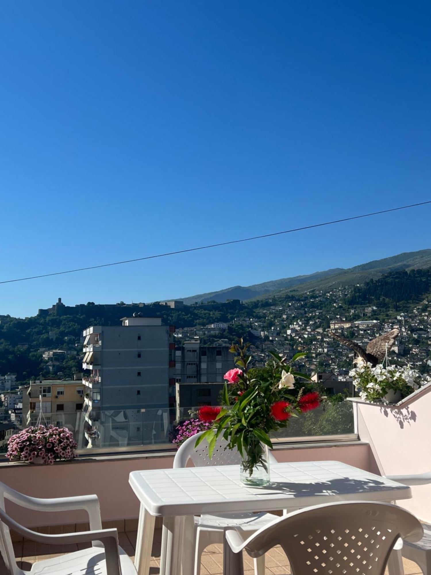 Flower Terrace Apartment Gjirokastër Dış mekan fotoğraf