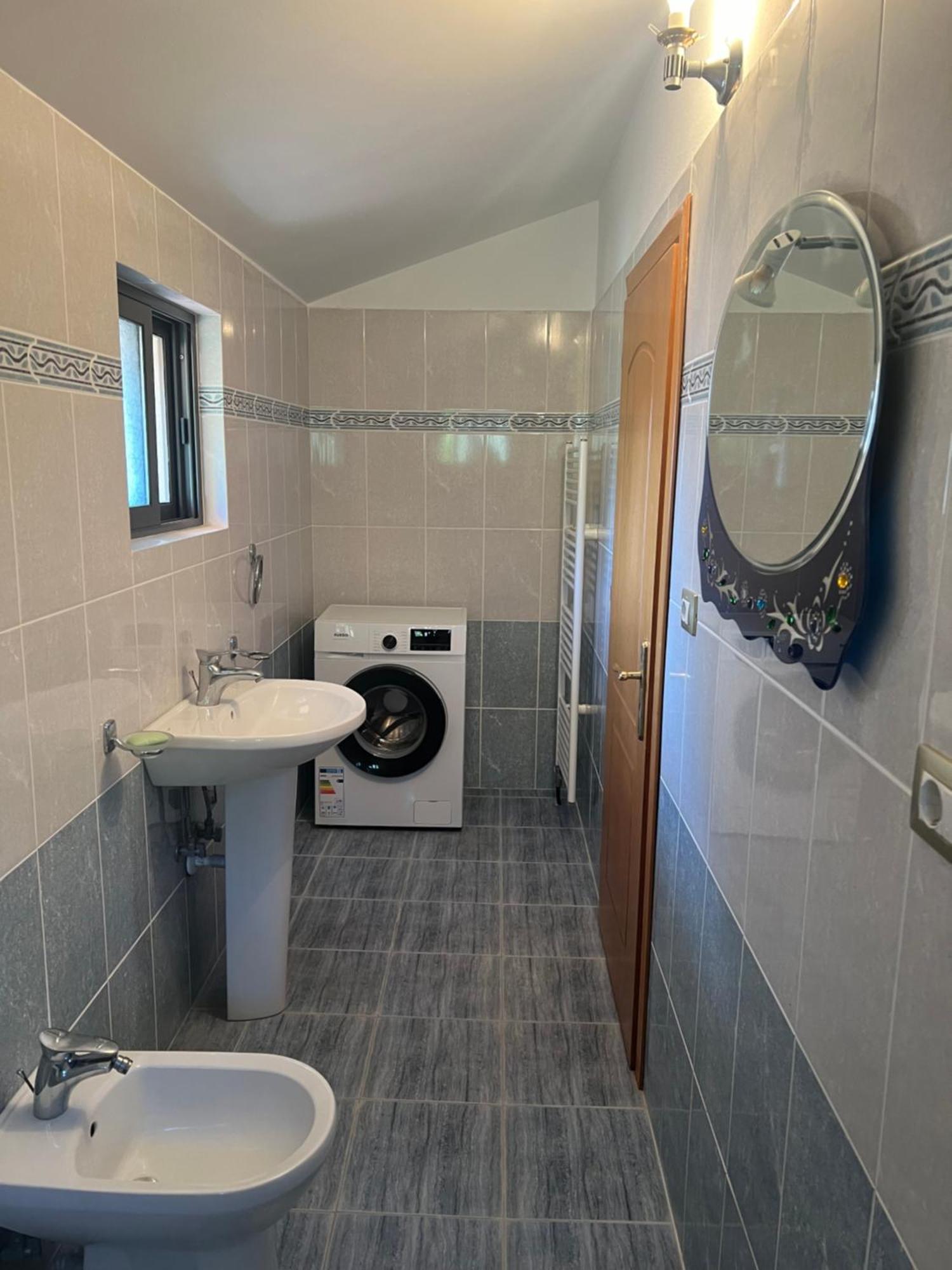 Flower Terrace Apartment Gjirokastër Dış mekan fotoğraf